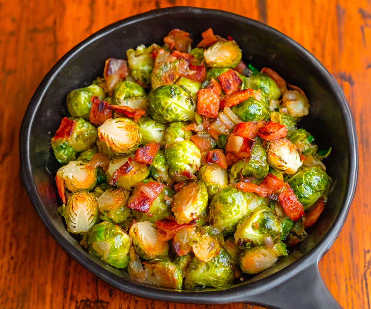 Choux de Bruxelles sautes aux lardons et oignonsRFEDF